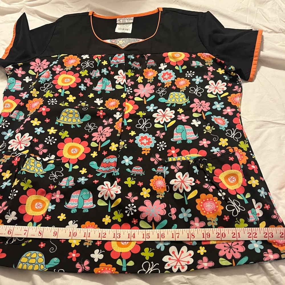 UA Scrubs — Black Top with Multicolor Floral Print